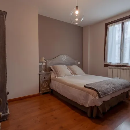 Ermita De San Juan * Tramacastilla de Tena